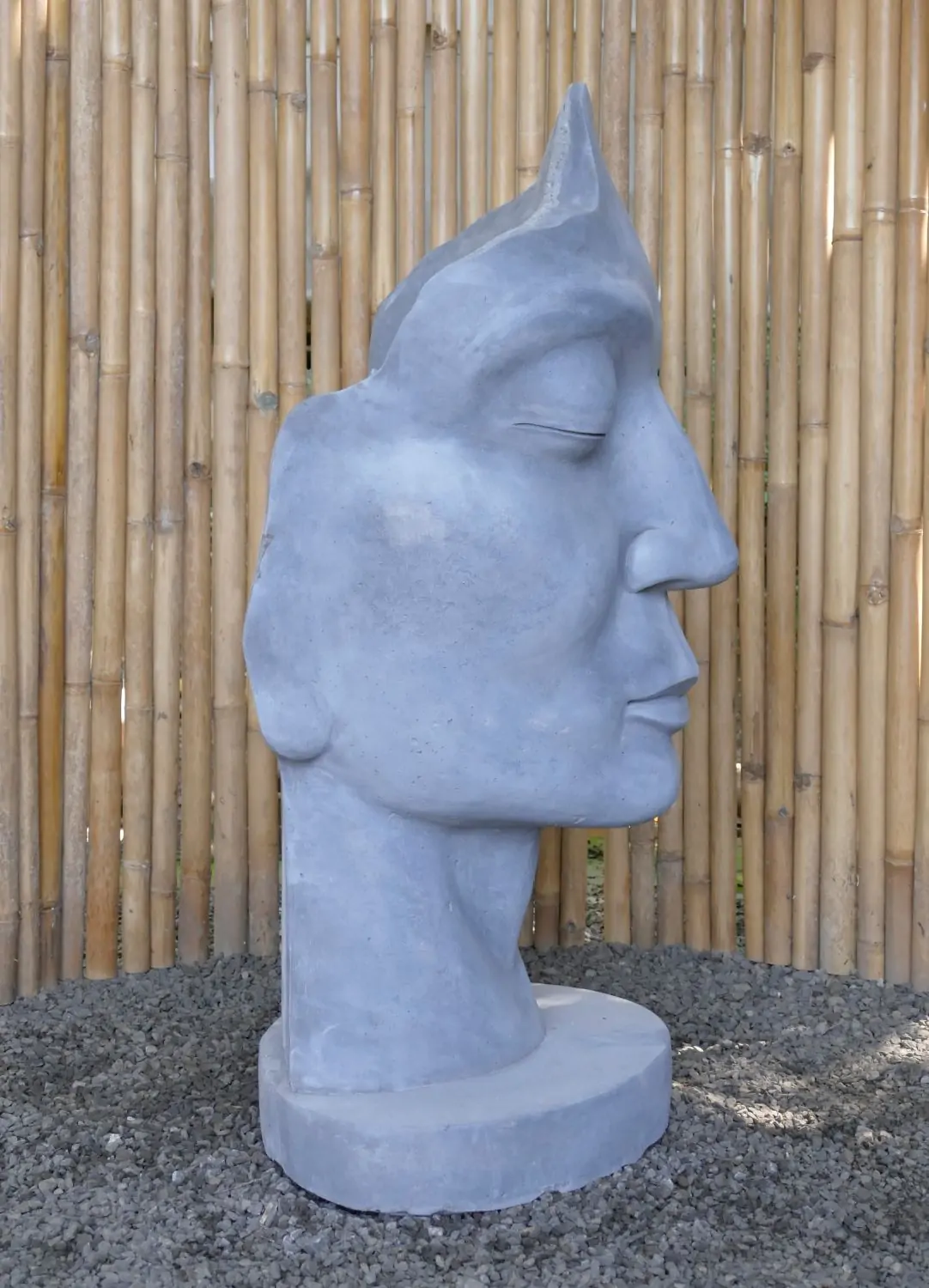 Product image 11 of the product “Aras - Face looking to the right, 120 cm H | cast stone ”